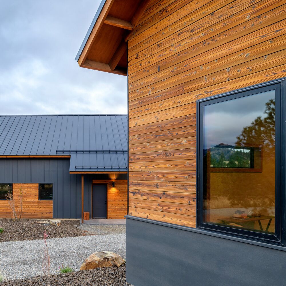 Pika-Pika® Linseed Oil Amber | Authentic Yakisugi Siding