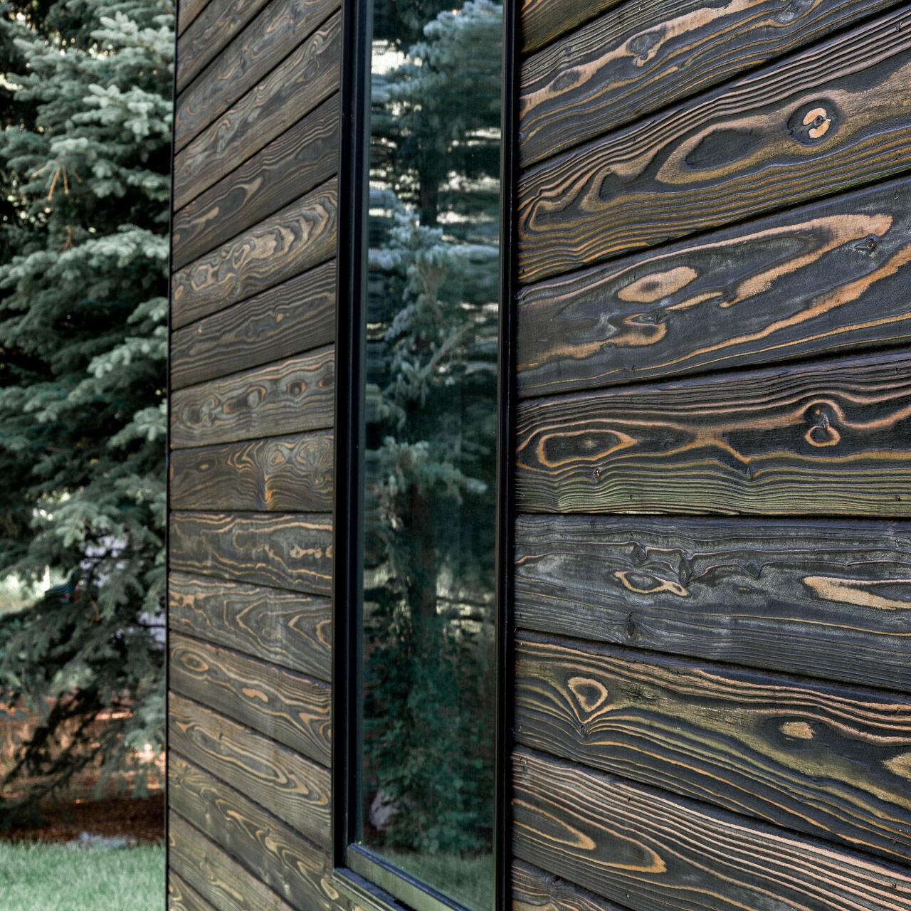 Pika-Pika® Linseed Oil Black | Authentic Yakisugi Siding