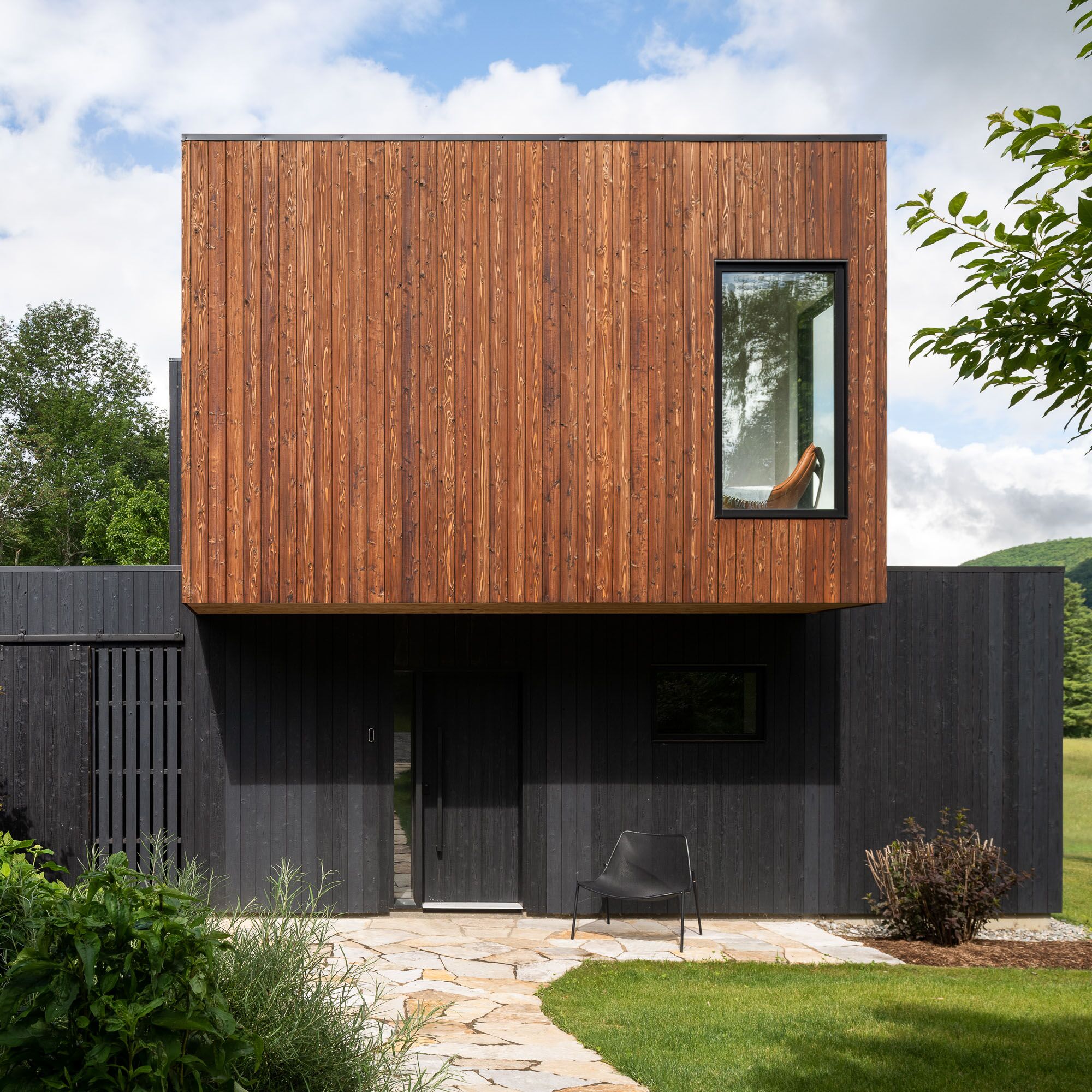 Pika-Pika® Linseed Oil Brown | Authentic Yakisugi Siding