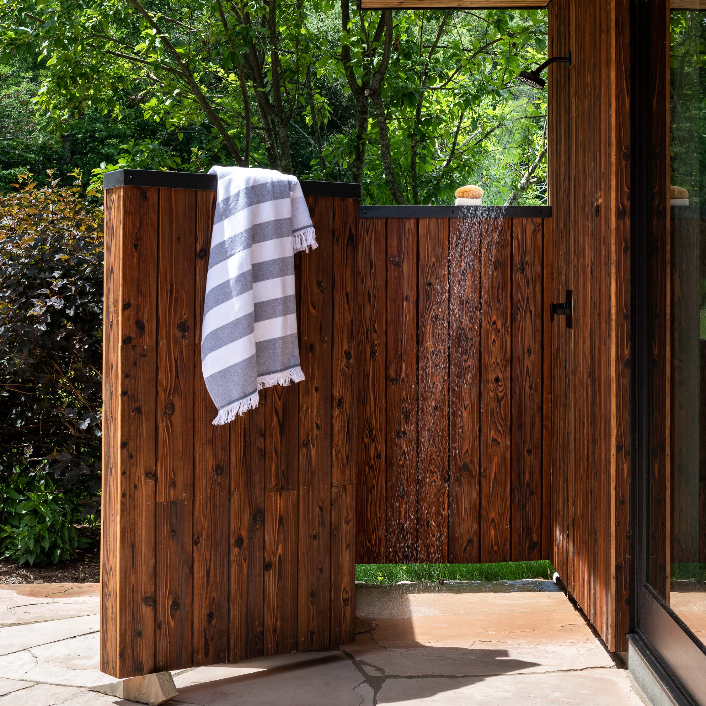 Pika-Pika® Linseed Oil Brown | Authentic Yakisugi Siding