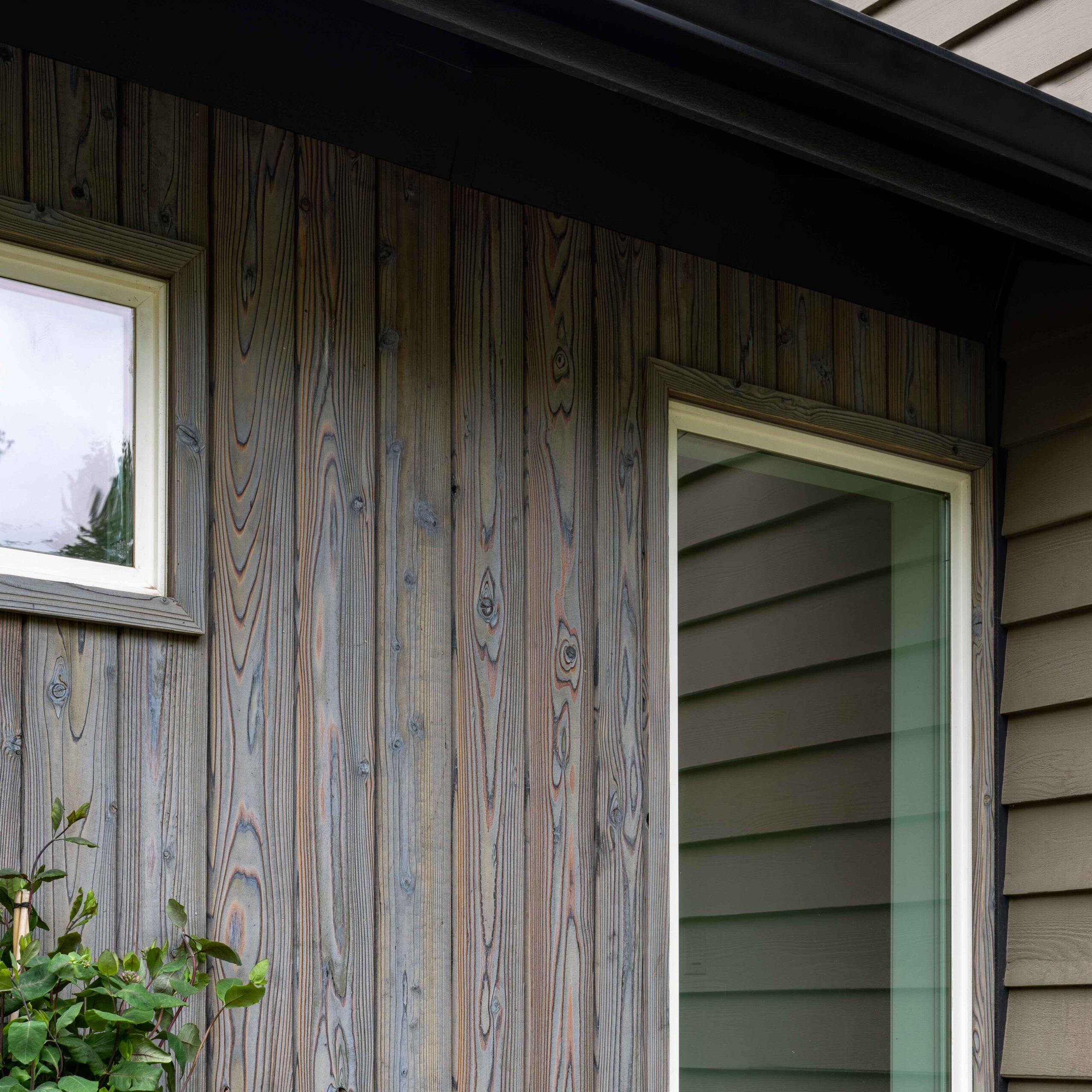 Pika-Pika® Linseed Oil Light Gray | Authentic Yakisugi Siding